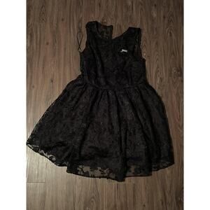 Chelsea‎ 28 Dress Womens Medium Sleeveless Lace Overlay Floral Cocktail Party